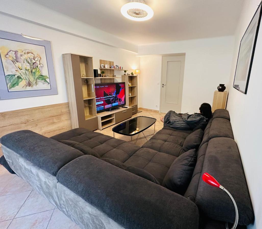 The Nice - 3 Rooms, 3Air Cond, 3Tv, 3Fans, 2 Wc, Wifi Everywhere 5Min Aeroport, Train, Beach, 1Min Tram, 15 Min Centre, Port, Parking Possible Экстерьер фото